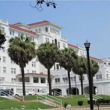 Timeless-Solar-Screen-Cordless-Shades-and-Drapery-for-the-Historic-Bon-Air-of-Augusta-on-Walton-Way-in-Augusta-GA 0